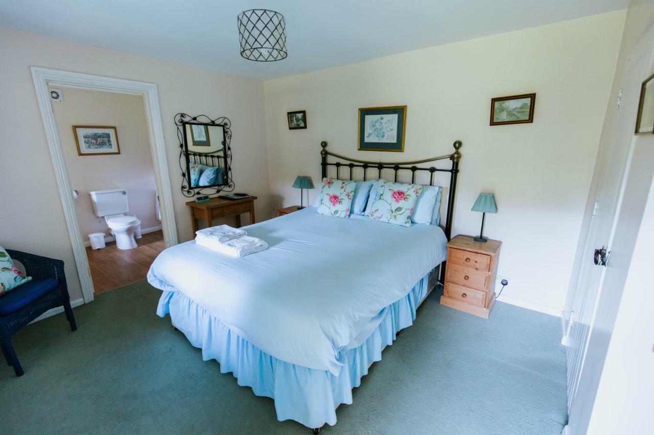 Отель Bluebell House Виндзор Экстерьер фото