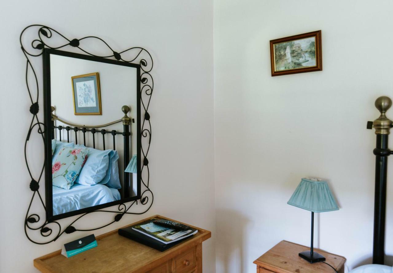 Отель Bluebell House Виндзор Экстерьер фото